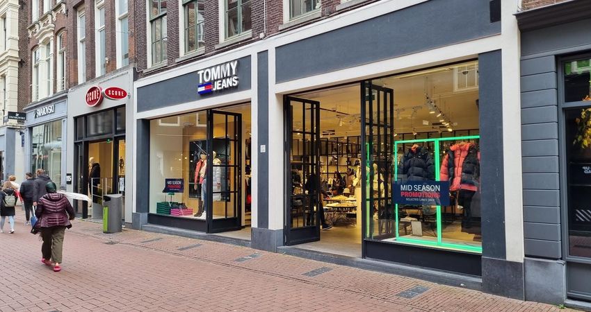 TOMMY JEANS Amsterdam Kalverstraat