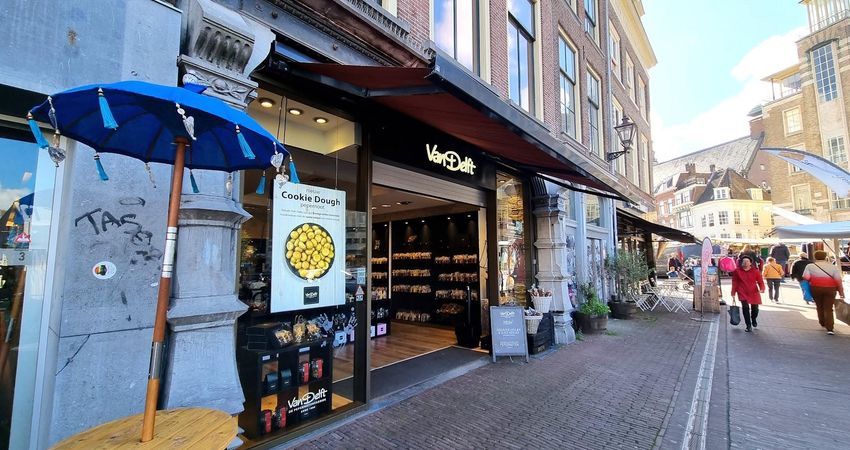 Van Delft Chocolates & Bakery