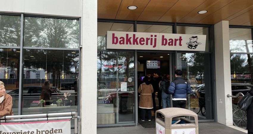 Bakker Bart Apeldoorn Stationsplein