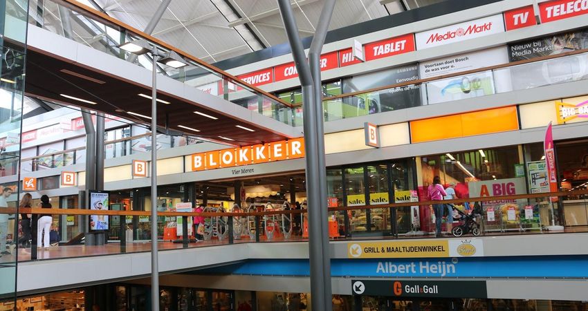 Blokker Hoofddorp Burgemeester Stamplein