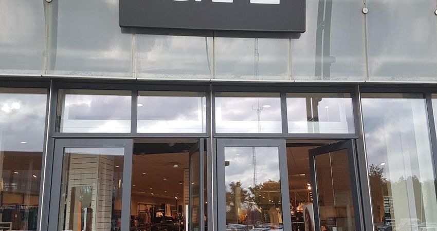 C&A