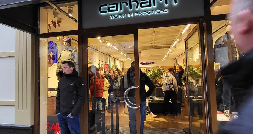 teer kans schraper Bij Carhartt in Roermond betaal je met creditcards van American Express  (AMEX), Mastercard en Visa