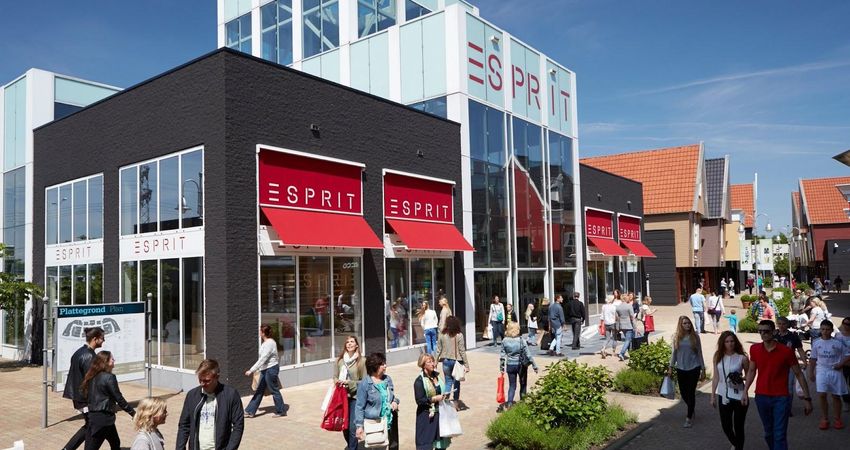 Esprit - Roosendaal Outlet