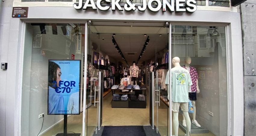 JACK & JONES