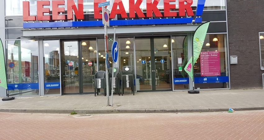 Leen Bakker