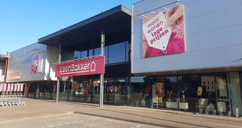 Leen Bakker