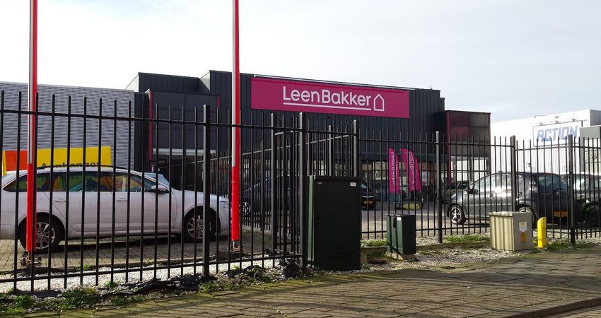 Leen Bakker