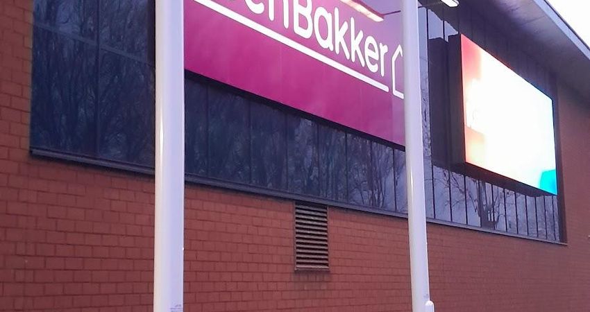 Leen Bakker