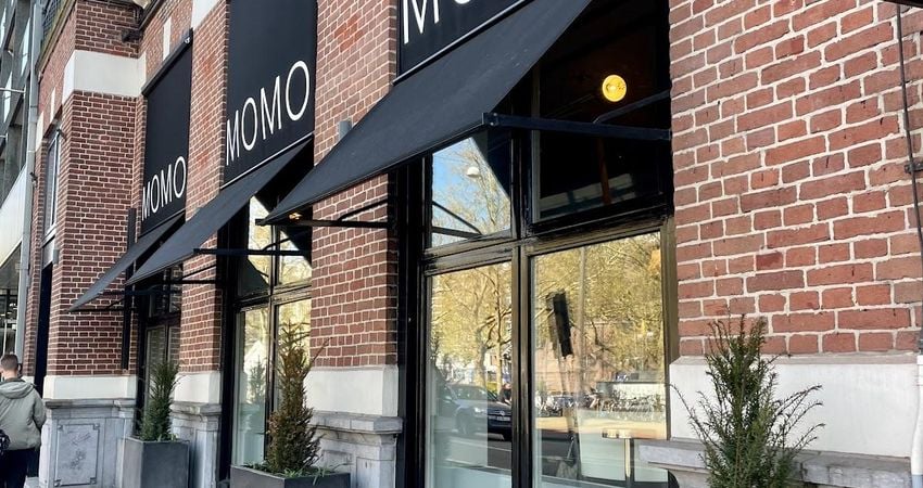 MOMO Restaurant, Bar & Lounge