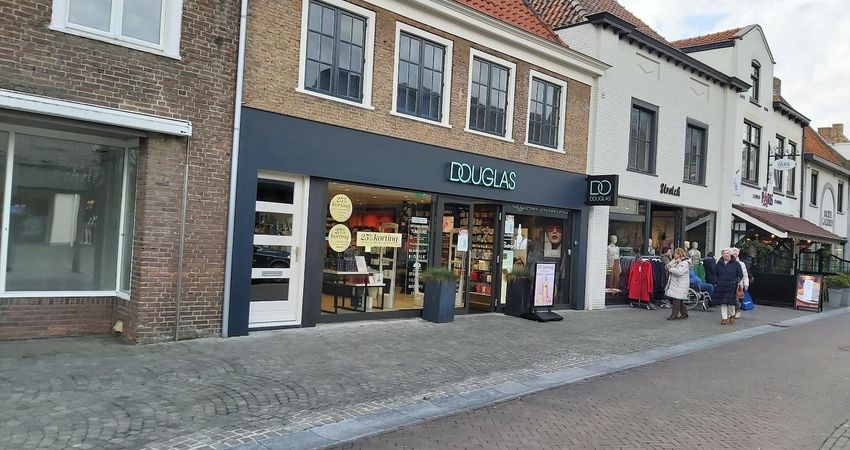 Parfumerie Douglas Sluis