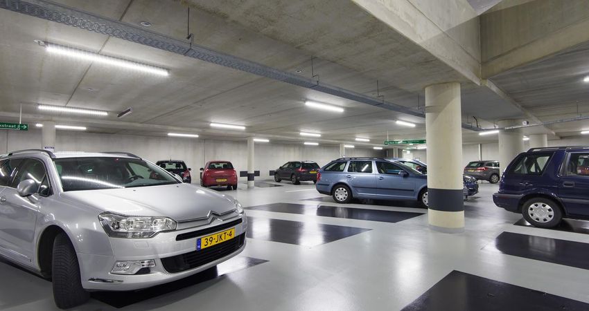 Parkeergarage Station Europapark