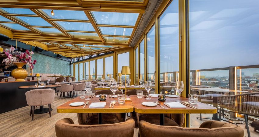 Rooftop Merckt Eten & Drinken