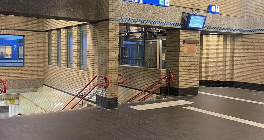 Station Naarden-Bussum